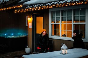 Barefoot Villas Cabin 2 Moose w/ Hot Tub