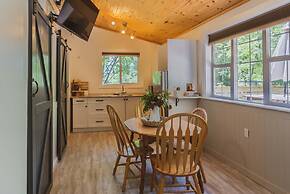 Barefoot Villas Cabin 2 Moose w/ Hot Tub