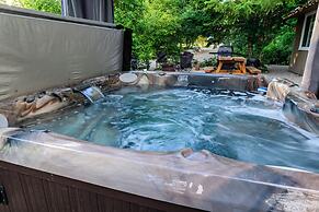 Barefoot Villas Cabin 2 Moose w/ Hot Tub