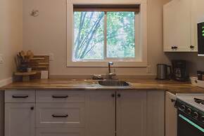 Barefoot Villas Cabin 2 Moose w/ Hot Tub