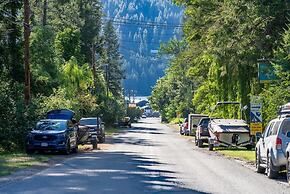 Barefoot Villas Cabin 2 Moose w/ Hot Tub