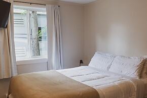 Barefoot Villas Cabin 2 Moose w/ Hot Tub