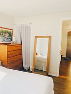 Barefoot Villas Cabin 3 Caribou