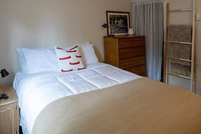 Barefoot Villas Cabin 3 Caribou