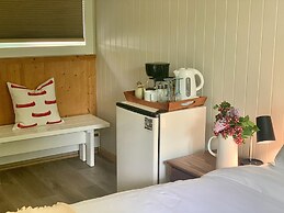 Barefoot Villas Room 3 Blue Jay