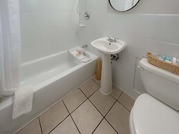 Barefoot Villas Room 2 Owl