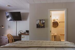 Barefoot Villas Room 2 Owl