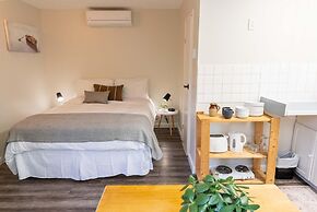 Barefoot Villas Room 7 Kodiak