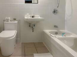 Barefoot Villas Room 4 Cedar