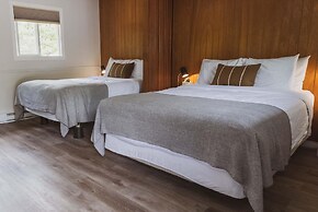 Barefoot Villas Room 4 Cedar