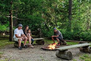 Barefoot Villas Room 4 Cedar