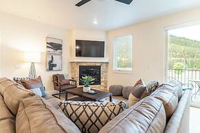 Clearwater Lofts Building 1 by Summit County Mountain Retreats