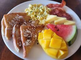 SEMPRE PREMIER INN MACTAN AIRPORT HOTEL