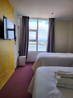 SEMPRE PREMIER INN MACTAN AIRPORT HOTEL