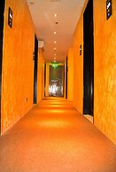 SEMPRE PREMIER INN MACTAN AIRPORT HOTEL