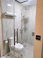 SEMPRE PREMIER INN MACTAN AIRPORT HOTEL