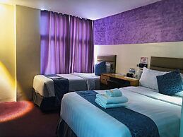 SEMPRE PREMIER INN MACTAN AIRPORT HOTEL