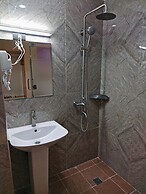 SEMPRE PREMIER INN MACTAN AIRPORT HOTEL