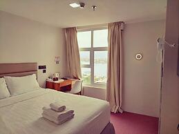 SEMPRE PREMIER INN MACTAN AIRPORT HOTEL