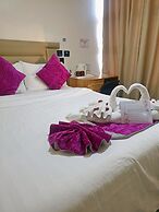 SEMPRE PREMIER INN MACTAN AIRPORT HOTEL