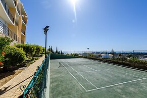 Sea view Apartment with 3 spacious Terraces & 2 Swimming pools