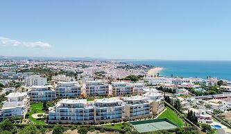 Sea view Apartment with 3 spacious Terraces & 2 Swimming pools
