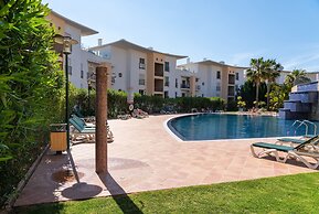 Sea view Apartment with 3 spacious Terraces & 2 Swimming pools