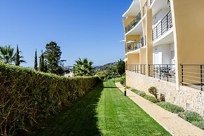 Sea view Apartment with 2 huge Terraces & Swimming pools