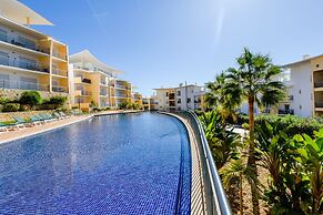 Sea view Apartment with 2 huge Terraces & Swimming pools