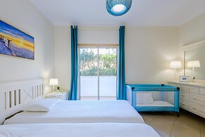 Sea view Apartment with 2 huge Terraces & Swimming pools
