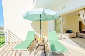 Sea view Apartment with 2 huge Terraces & Swimming pools