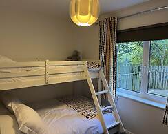 Blaydonburn - Sleeps 4,5 - Parking - Hottub - Yard