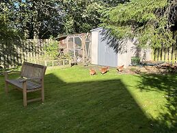 Blaydonburn - Sleeps 4,5 - Parking - Hottub - Yard