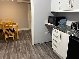 Blaydonburn - Sleeps 4,5 - Parking - Hottub - Yard