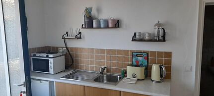 Lovely Studio in Strinilas With its own Pool