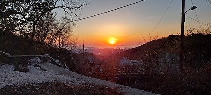 Lovely Studio in Strinilas With its own Pool