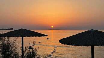 Lovely Studio in Strinilas With its own Pool