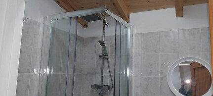 Lovely Studio in Strinilas With its own Pool