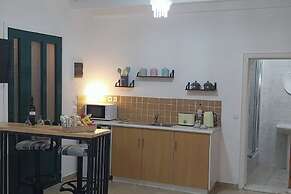 Lovely Studio in Strinilas With its own Pool