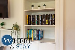 Lovely Apartment by the Hillwood Park-free Parking