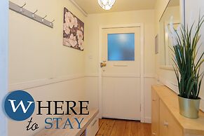 Lovely Apartment by the Hillwood Park-free Parking