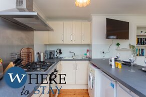 Lovely Apartment by the Hillwood Park-free Parking