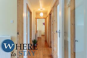 Lovely Apartment by the Hillwood Park-free Parking