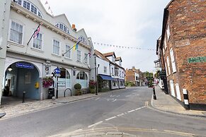 Hampden Apartments - The Louis