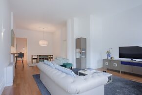 Liiiving - Aliados Luxury Apartment II