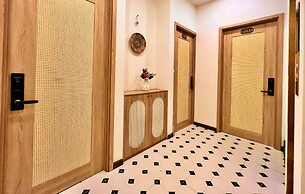 S79 Sofia Grand World