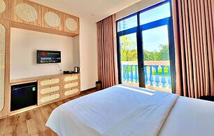 S79 Sofia Grand World