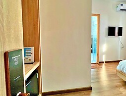 S79 Sofia Grand World