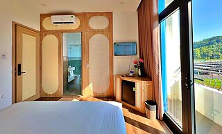 S79 Sofia Grand World