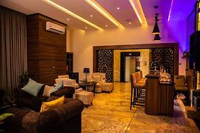 OMEDEL LUXURY